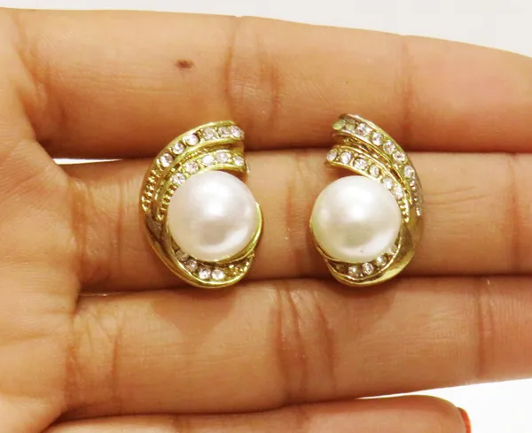 (Pack_Of_2)_Assamese_Traditional_Copper_Gold_Plated_Stone_Stud_Earring_For_Girls_&_Women